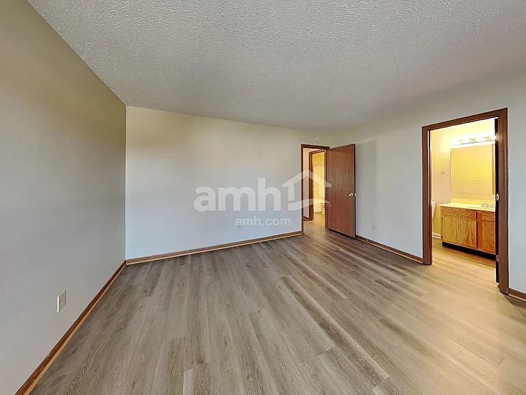 6470 Hazelhatch Dr — Photo 11