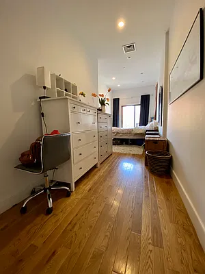 Rented by Bohemia Realty Group | media 4