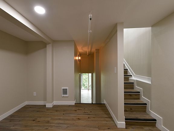 5th image of 2132-2134 NW Aspen Ave