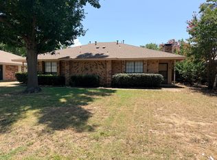 1014 Bluebird Dr, Irving, TX 75061
