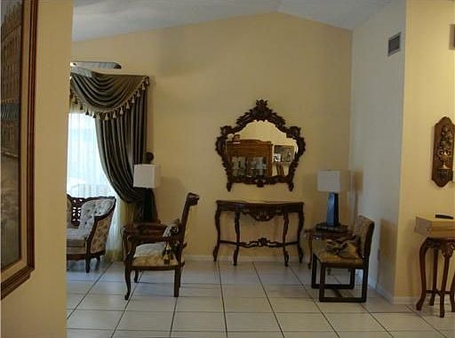 4th image of 10075 NW 51st Ter