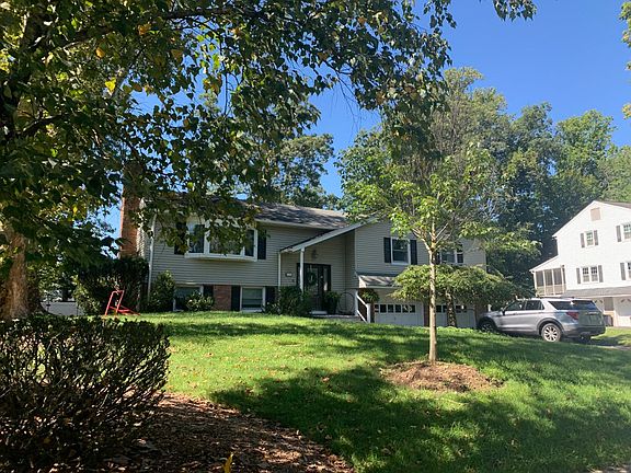 2nd image of 21 Biscayne Dr