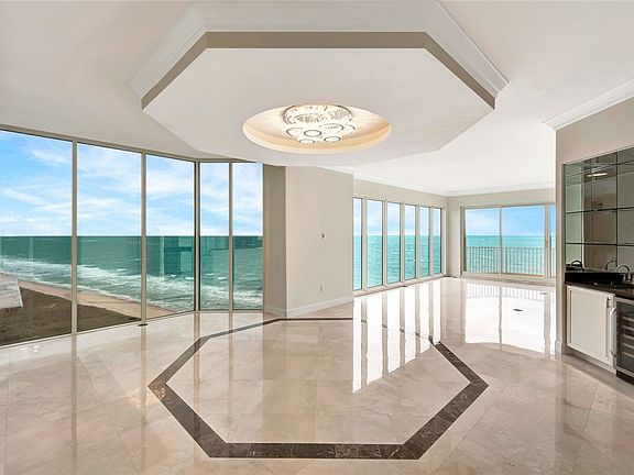3rd image of 4400 N Highway A1a #13N