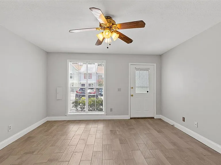 5709 Dalden Dr — Photo 7