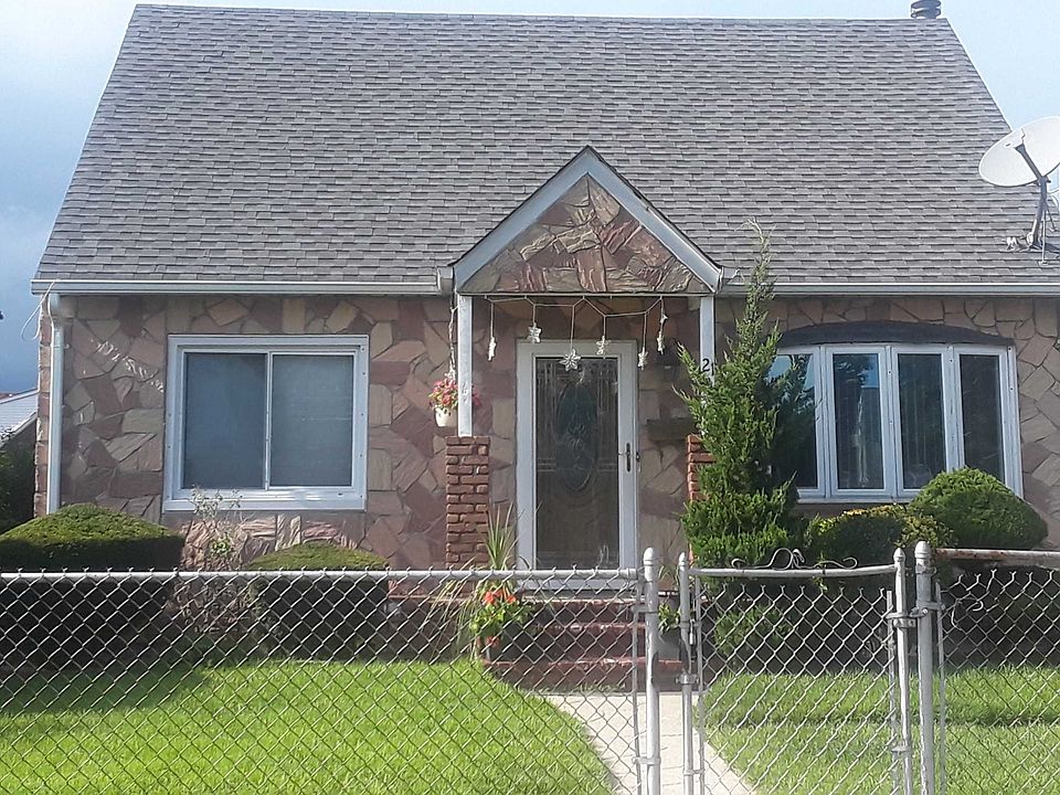 1st image of 21 Lillian Ave