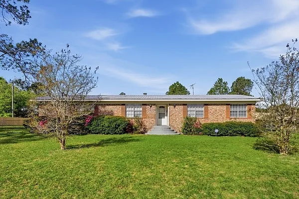 125 Jeff Ave