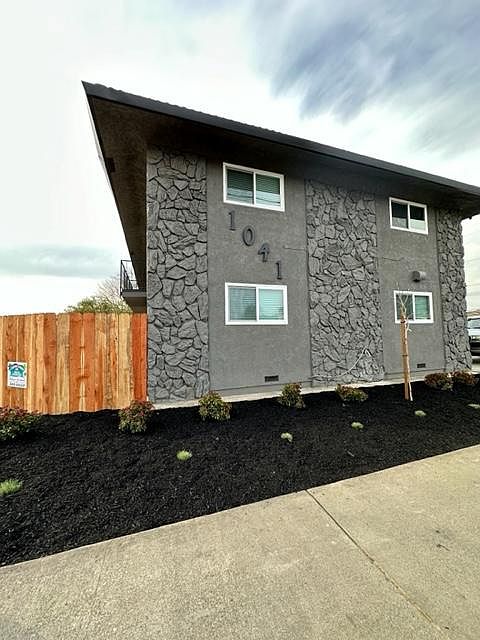 1st image of 1041 S Hutchins St #4
