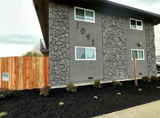 1041 S Hutchins St #4, Lodi, CA 95240