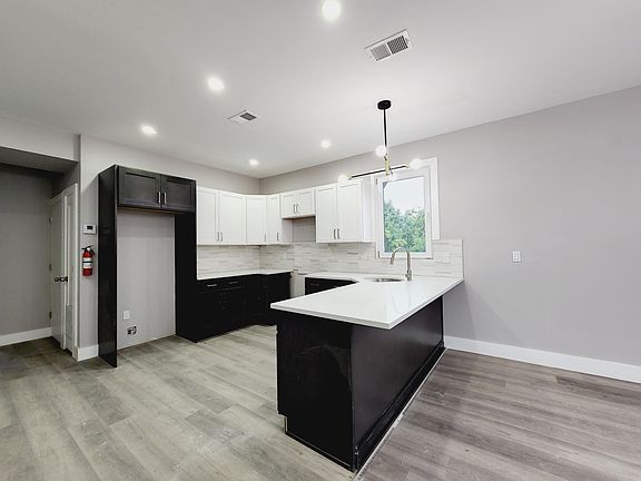 2nd image of 254 22nd St #3