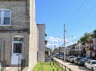 5024 Race St, Philadelphia, PA 19139