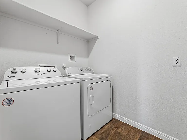202 Eagle Mountain Trl — Photo 29