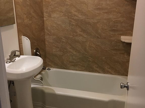 3rd image of 2847 N Sierra Way