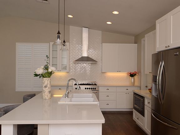 5th image of 3923 E Mulberry Dr