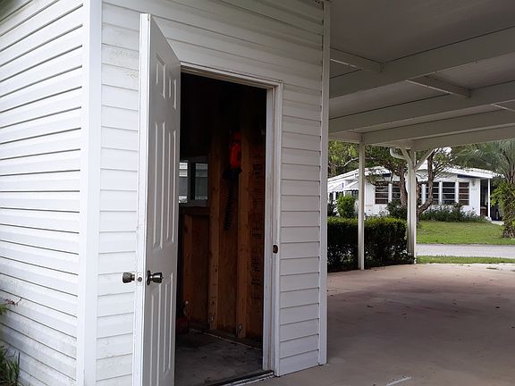 5th image of 605 Orange Blossom Ln