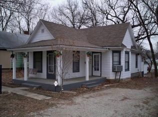 1920 SW Lane St, Topeka, KS 66604