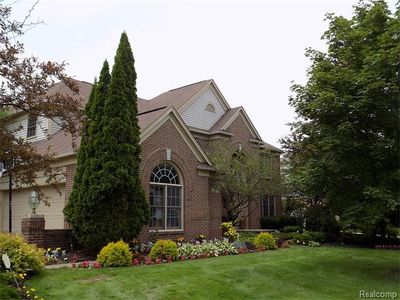 7029 Festival Ct, Canton, MI, 48187