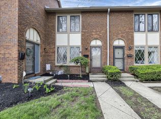 3284 Valley Ln S #Z-10, Columbus, OH 43231