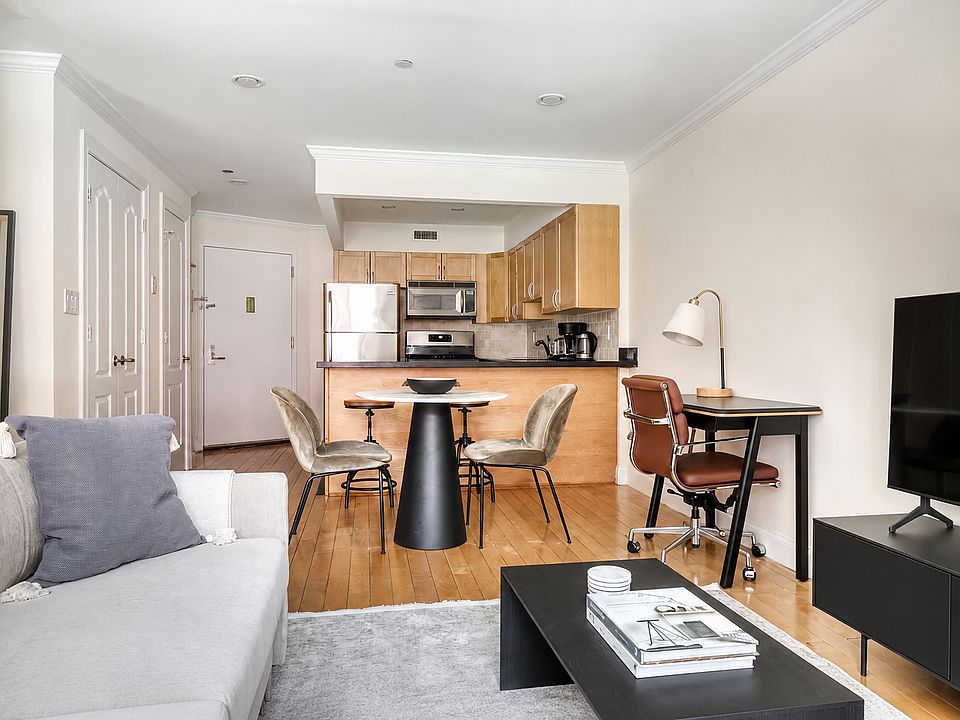1st image of 143 Mulberry St APT 4B