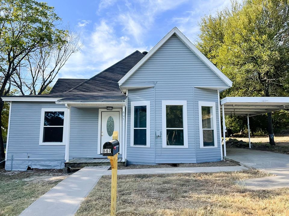 1st image of 607 NW 3rd St