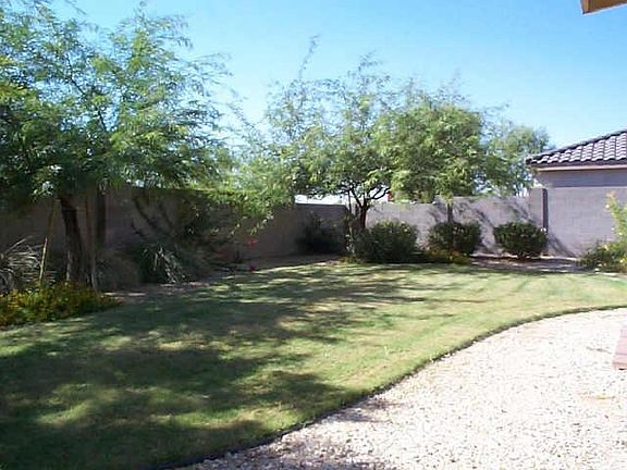 2nd image of 589 W Jardin