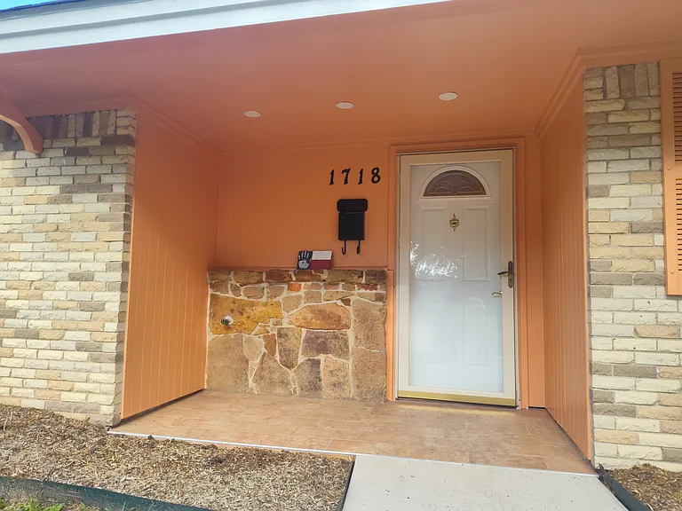 1718 N Santa Clara Ct — Photo 20