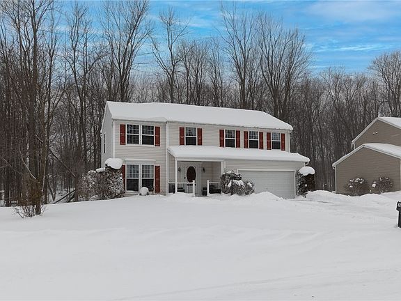 4th image of 1045 Fawn Wood Dr