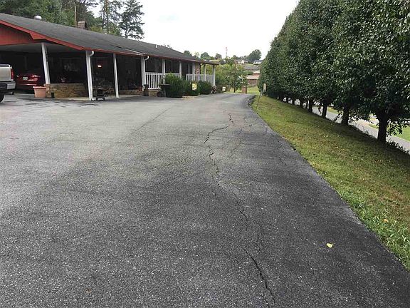 3rd image of 414 Sequoyah Dr