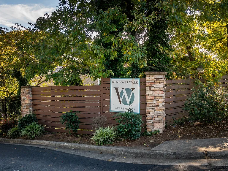 Wendover Walk Apartments — Photo 6