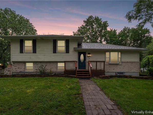 104 W Oak St, Archie, MO 64725