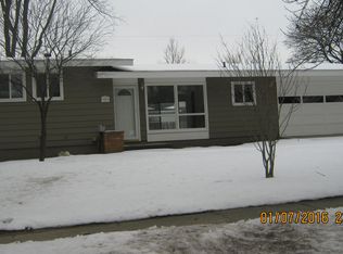 1821 Wyllys St, Midland, MI 48642