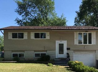 697 Nolan Ave, Glendale Heights, IL 60139