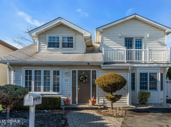 83 Seawood Drive, Keyport, NJ 07735