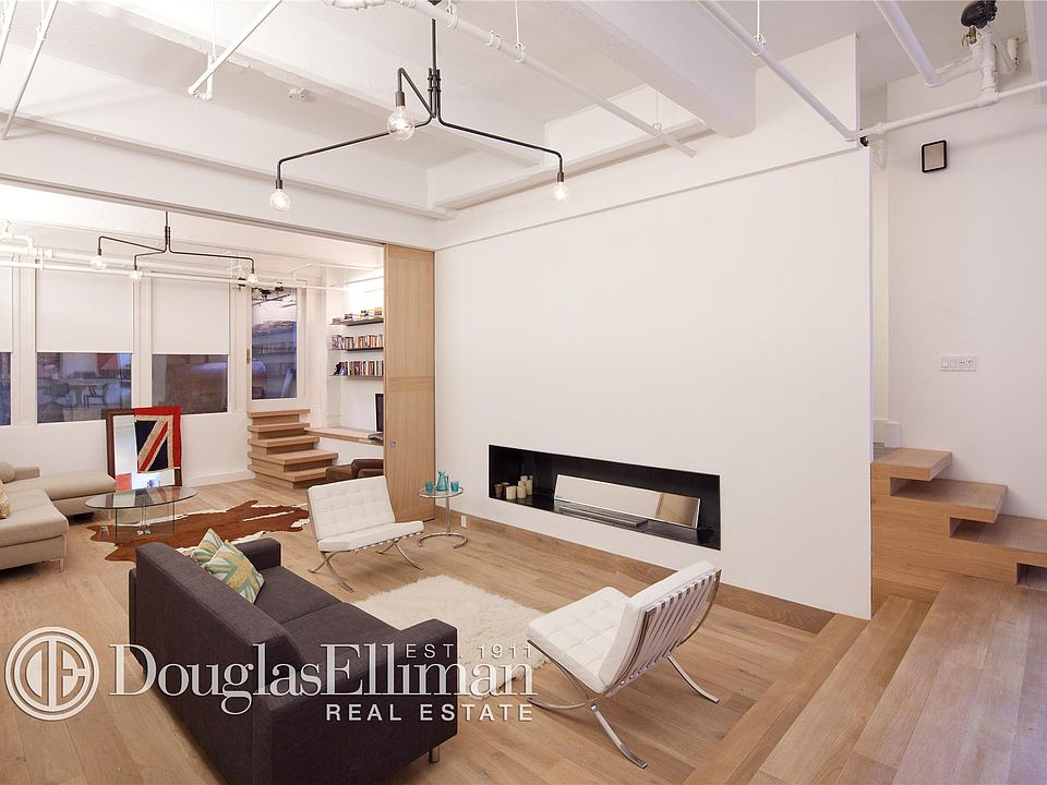 1st image of 695 Washington St APT A