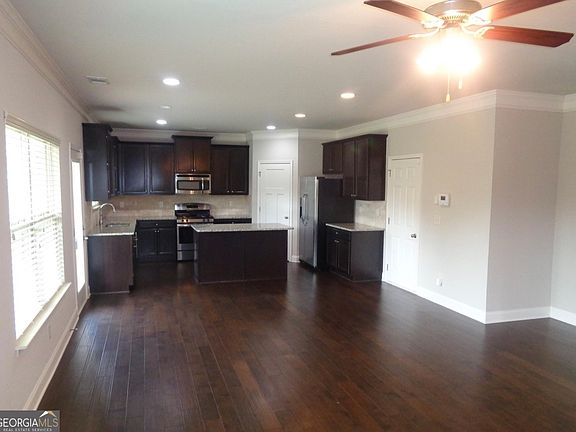 4th image of 1156 Clear Stream Rdg