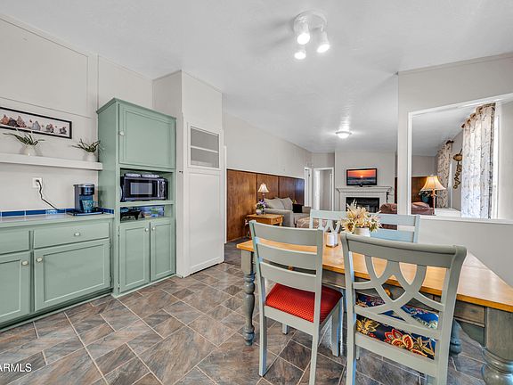 3rd image of 21024 W MONTGOMERY Road