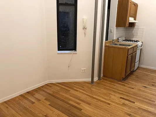 Rented by Michael Palmieri, LREB | media 18