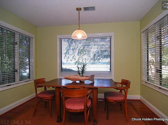Breakfast Area with Lake Views