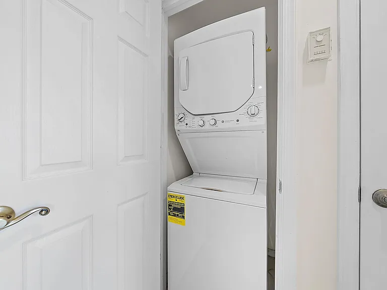 1209 Main St #304 — Photo 11