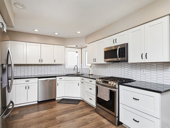 4721 Tamara Ln, West Des Moines, IA 50265