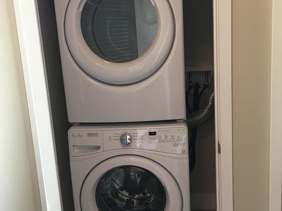 4th image of 255 SW 10th St #1115