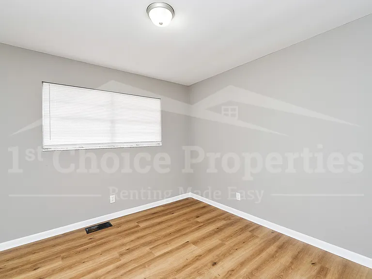 236 Clifton St — Photo 13