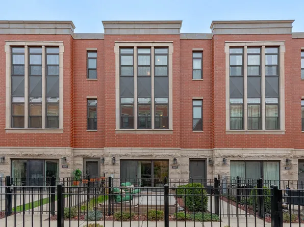 2243 W Coulter St APT 2, Chicago, IL 60608
