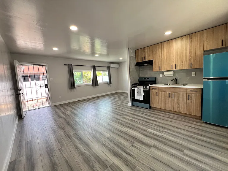 931 Georgia St #929 — Photo 6