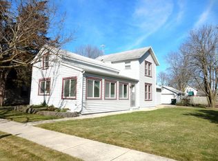 324 Sumner St, Genoa City, WI 53128