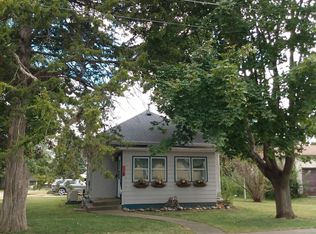 916 9th Ave E, Oskaloosa, IA 52577