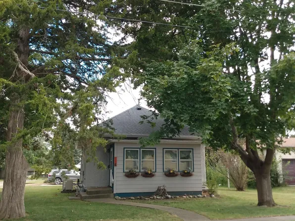 916 9th Ave E, Oskaloosa, IA 52577