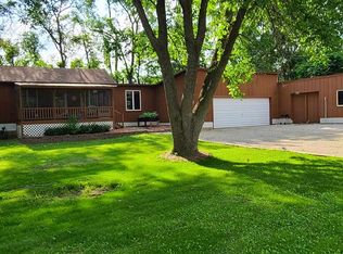 102 Valley Rd, Frederika, IA 50631