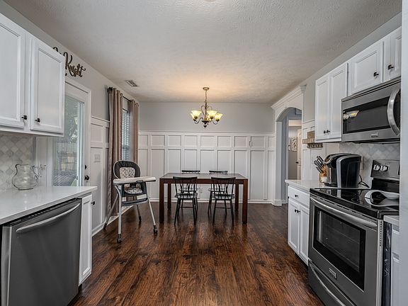 3rd image of 3511 Paulownia Cir