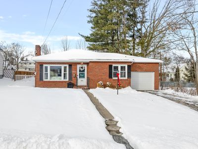 2823 Yale St, Endicott, NY, 13760