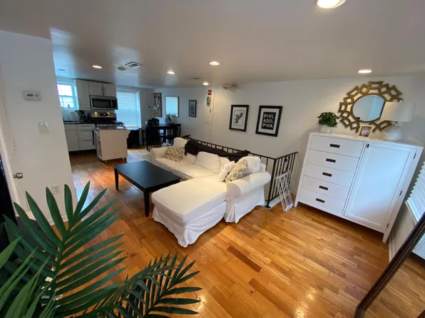 2042 Sansom St, Philadelphia, PA 19103